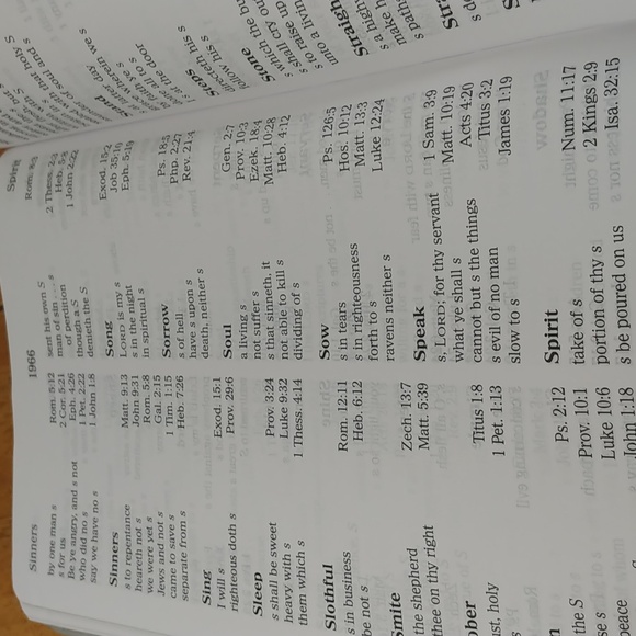 Holman KJV Bible for Home Office - Picture 10 of 11